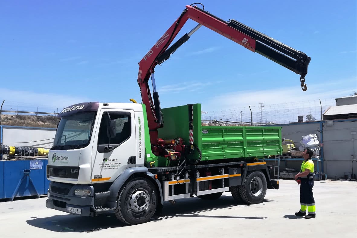 OPERADOR DE CAMION PLUMA 