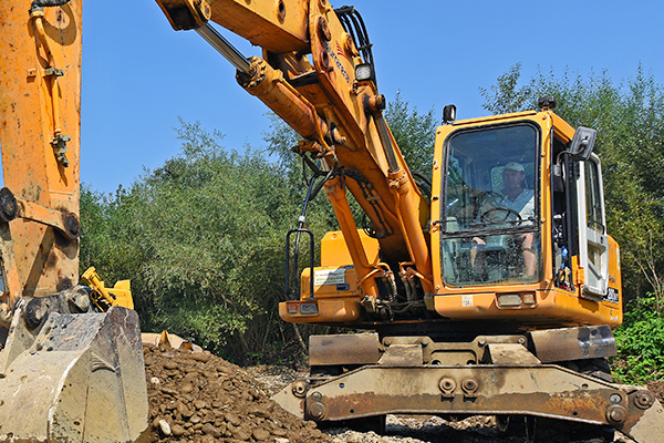 TECNICAS DE OPERACION SEGURA DE EXCAVADORA
